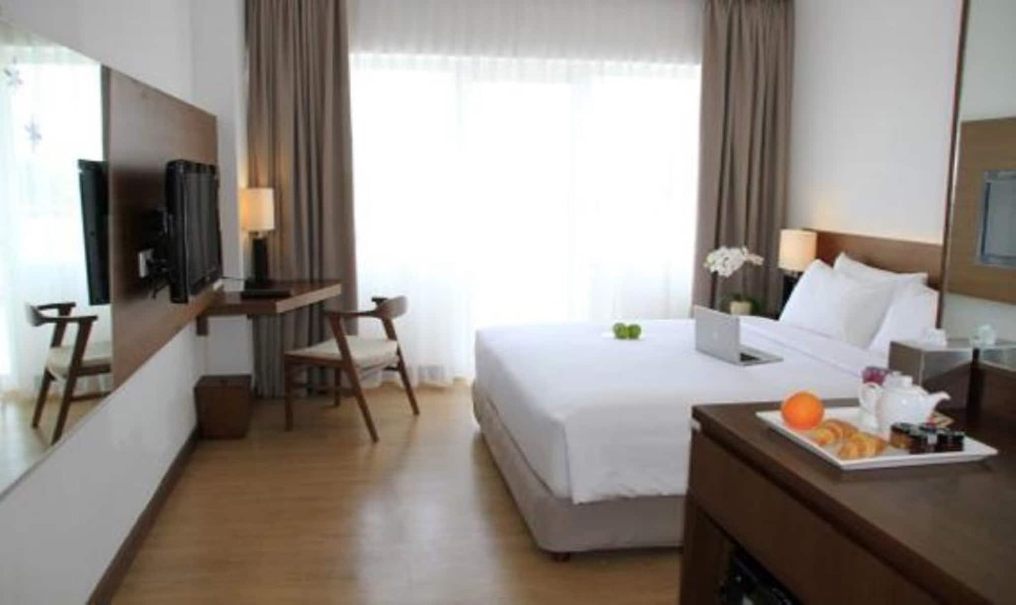 D'Primahotel Tangerang Exterior photo