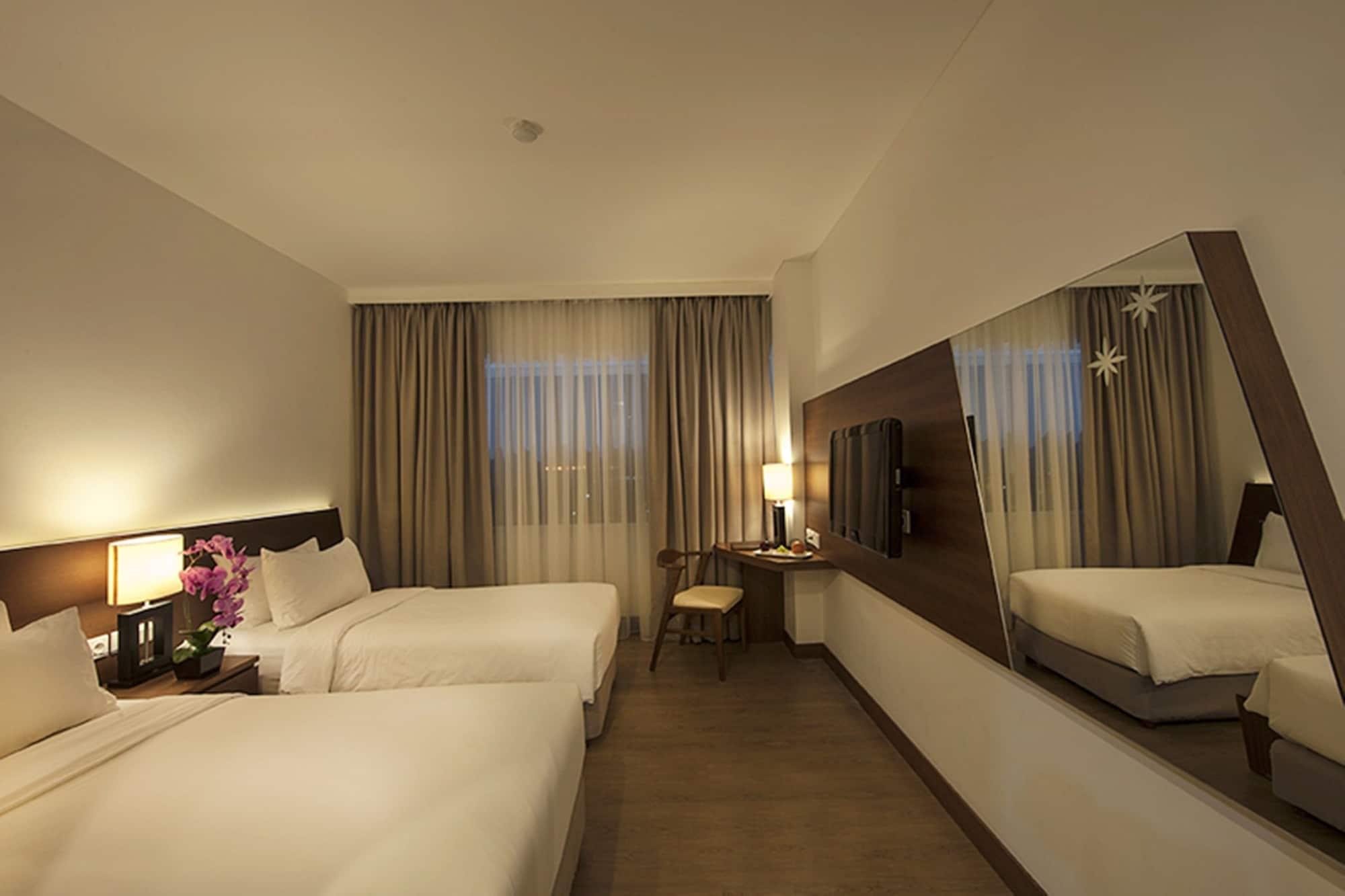 D'Primahotel Tangerang Exterior photo